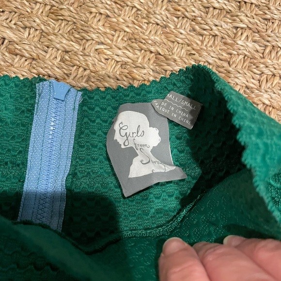 Really beautiful skirt bought in NYC. Worn twice - Picture 3 of 3